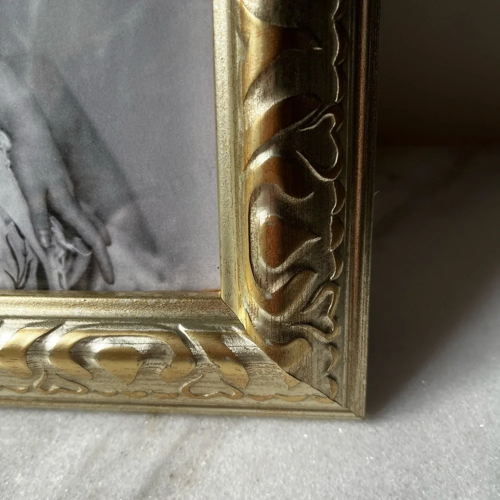 Vintage Gold ornate frame for 8”x10” photo. Vintage